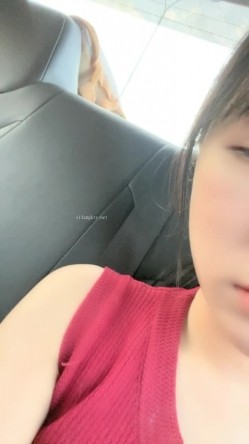 抖音网红女神，【京鱼儿】，19岁KJ少女，童颜巨乳，颜值高身材好，被土豪舍弃后回归主页，越来越懂男人了 截图8