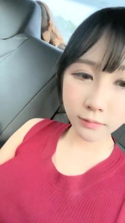 抖音网红女神，【京鱼儿】，19岁KJ少女，童颜巨乳，颜值高身材好，被土豪舍弃后回归主页，越来越懂男人了 截图16
