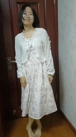 冒充经纪人忽悠漂亮学妹 脱光光来一段裸舞表演一下才艺 截图3