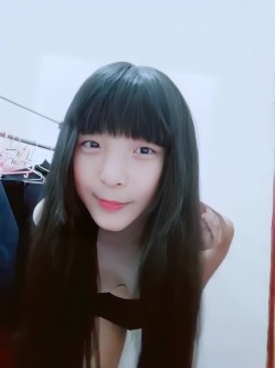 《台湾情侣泄密》湖中之光高二女生廖彦宁性爱私拍泄密流出 截图7