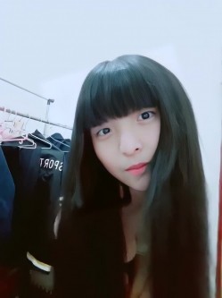 《台湾情侣泄密》湖中之光高二女生廖彦宁性爱私拍泄密流出 截图9