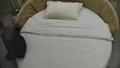 情趣台 妓女小姐姐开辟情趣战场 中年少妇日常接客啦 侍候失足大哥 项目有点潦草 还是年轻小妹好 截图1