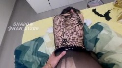 推特顶级约炮大神【shadow】专肏清纯学妹，反差女大学生说自己是妓女婊子 就是服侍主人的！2分钟喷水4次 最后内射 截图14