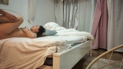 熟女探花_漂亮眼镜骚熟女，跪地猛吸屌，十个眼镜九个骚，后入推车爽感满满 截图16