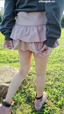 露出调教【小小Q】户外乳夹的秘密 截图4