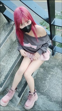 露出调教【小小Q】户外乳夹的秘密 截图9