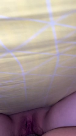 【度云泄密】清纯班花巨乳小岚和大神做爱流出31V，明星小脸蛋，啪啪调教吃鸡，鸡巴打脸，假鸡巴玩淫穴，淫水泛滥 好湿！ 截图16