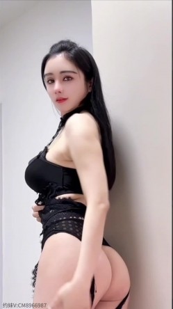 极品名媛外围女神【南山-波多野】 嫖妓大神那些年出差操过的鸡，穿衣是高不可攀的女神，脱衣是淫荡下贱母狗 截图7