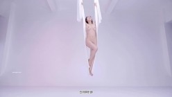 极品女神上流御姐女人味十足阿伦(维拉语梦)日月俱乐部顶级空中裸体瑜伽笑容超甜 截图4