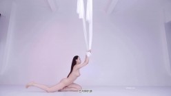 极品女神上流御姐女人味十足阿伦(维拉语梦)日月俱乐部顶级空中裸体瑜伽笑容超甜 截图9