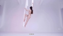 极品女神上流御姐女人味十足阿伦(维拉语梦)日月俱乐部顶级空中裸体瑜伽笑容超甜 截图11