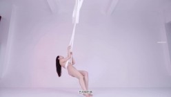 极品女神上流御姐女人味十足阿伦(维拉语梦)日月俱乐部顶级空中裸体瑜伽笑容超甜 截图14
