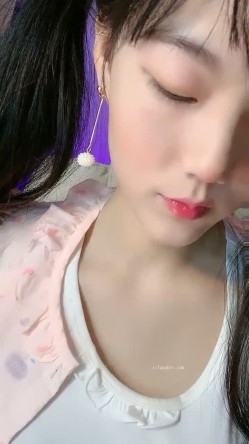 绿播小仙女下海！首次漏B自慰~【井井】扣穴自慰！撸到肾虚 截图16