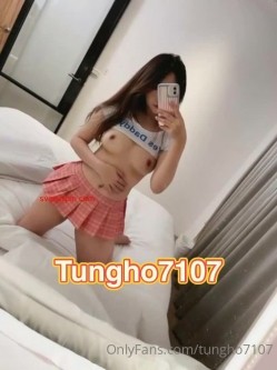 万人追随超级约炮大神【托尼】订阅~只约极品网红模特又肏又调教 截图5