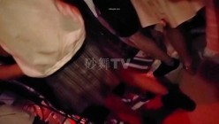 【猎奇资源 砂舞】舞厅内的淫乱 重金属质感般的性爱 抓奶 抠逼 摸屌 口爆 打站桩 站炮 激情篇 截图12