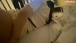 风情万种气质尤物 给老公戴绿帽子的极品人妻酒店偷情，衣服还没脱完被后入一边打屁股，全程被干到神志不清 截图10