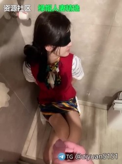 真大神「宝马哥BMWZ」《经典的极品空姐装》2号女主，空姐职业装肉丝高跟，后入狠狠抽插，口交足交调教 截图13