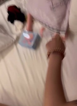 露脸约炮很骚的少妇 背着老公出来偷情很刺激 截图11