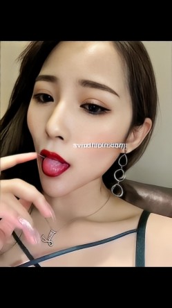 《尤物女神 ️极品炮架》火爆秀人网顶级女模【周慕汐】高价绝版资源完整全集~露脸紫薇淫水泛滥~各种 截图2