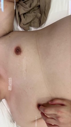 【印象足拍48、65】，两个学生妹，满脸青涩，很听话，害羞的足交口交 截图8