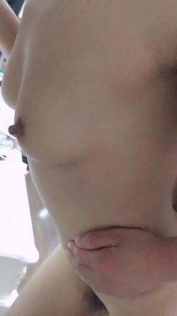 实力调教小母狗，扶墙后入，用力操得小美女嗷嗷叫，快要冲刺时狠狠抽插，射到她子宫里！ 截图14