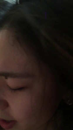 素颜都非常美的甜美妹子，说粗口话都那么可爱，你他妈的 啊啊啊，喝了点就，被插得眼神迷离 美极了 截图7