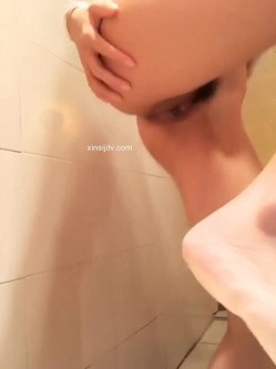 网红重口味女神艾儿原味制作月经期2袋红枣豆浆560毫升灌肠在喷射带出来好多粑粑一瓶口水经血尿液粑 截图8