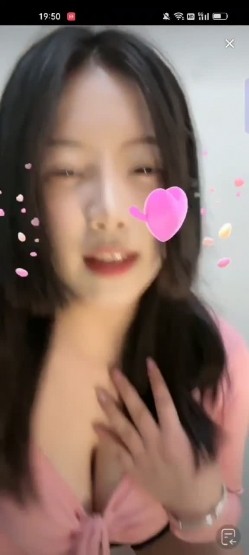 【抖音泄密】48W粉巨乳女神，【美艳后妈_冷艳小姨】，闪现6V+会议室 截图16