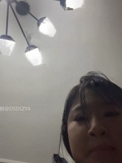 ️精神小妹【chunxiaoquqn】新晋精神小妹团播、几个年轻闺蜜一起下海赚钱 截图11