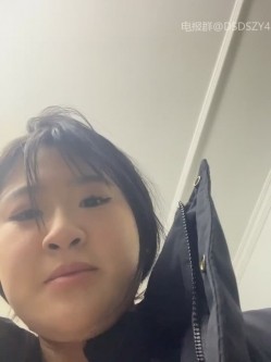 ️精神小妹【chunxiaoquqn】新晋精神小妹团播、几个年轻闺蜜一起下海赚钱 截图12