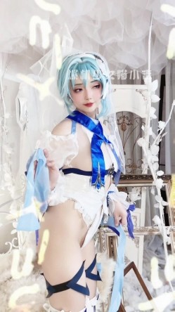 【超美高端 ️罕见露脸露点】极品Cos爆机少女【喵小吉】年终新作《双子:最强冰雪组合》原神花嫁 甘雨优菈 超清4K原档 截图1