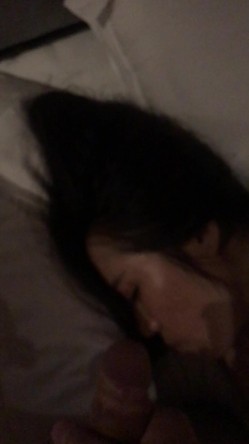 少妇被情人灌醉后出卖,四指头塞逼.脚拇指塞菊,和朋友一起玩! 截图5