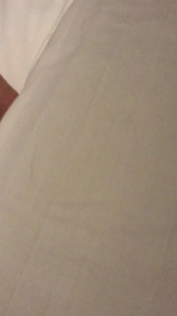 少妇被情人灌醉后出卖,四指头塞逼.脚拇指塞菊,和朋友一起玩! 截图12