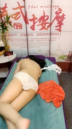 极限诱惑 ️【寂寞小骚狐狸】泰式SPA按摩~给女客户下春药啪啪 ️操作666！ 截图9