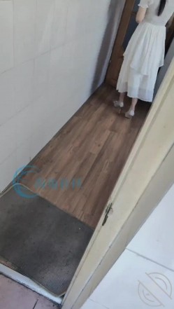 海角『新婚骚弟媳』竟是曾经的炮友 拿捏弟媳沦为专属母狗 婚纱照前口爆吞精 小母狗嘴当逼来操 截图3