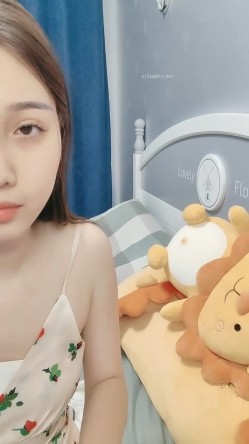 新人~学妹暑期兼职！【美少女圆】颜值明星一样~下海了，这腰线，大白臀，看的人秒硬，想插入进去爽一下 截图13