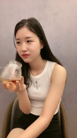 长腿校花，清纯天花板，近期热门， 【一朵喇叭花】 截图6