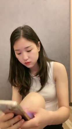 长腿校花，清纯天花板，近期热门， 【一朵喇叭花】 截图9