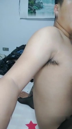 颜值不错妹子双人秀爆菊啪啪 翘起屁股拉珠道具插菊花上位骑乘抽插 截图16