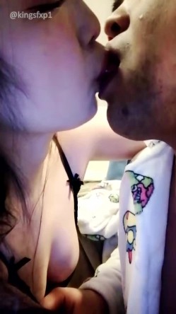新人18岁小粉【鸭鸭是个m】顶级校花 好骚sm捆绑自慰 被男友道具狂玩屄 调教口爆吞精太糟蹋 截图9