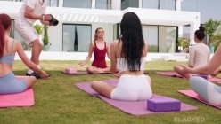 Blacked.26.06.12.Hope.Heaven.Pull.Chapter.5.Flight.XXX.2160p.MP4-P2P[XC] 截图3
