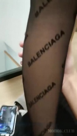 高顔值好身材妹纸与自家表弟家中造爱,户外玩刺激楼道口骑乘,很诱人 截图5