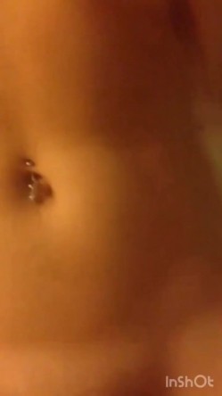妈的，她咬手指的表情太想让人射了，坐在上面表情发骚发浪，怎么受得了！ 截图11
