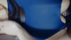 高颜值少数民族东莞女神【雪糕】露脸私拍，吹拉弹唱还玩女王调教啪啪足交相当炸裂 截图16