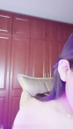 幽幽女神收费房间身材好到爆女神终于露脸了太性奋，值回票价了，混血儿的感觉，大奶子前凸后翘的，骚骚的舞姿让人血脉喷张 截图15