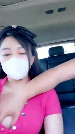 【妖精霍霍】从家中阳台到户外野战，还要车震，极品尤物御姐，美乳白虎，彻底放飞了自我 截图2