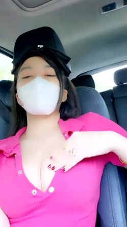 【妖精霍霍】从家中阳台到户外野战，还要车震，极品尤物御姐，美乳白虎，彻底放飞了自我 截图7