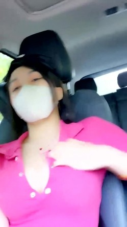 【妖精霍霍】从家中阳台到户外野战，还要车震，极品尤物御姐，美乳白虎，彻底放飞了自我 截图8