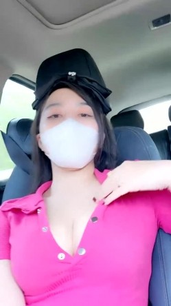 【妖精霍霍】从家中阳台到户外野战，还要车震，极品尤物御姐，美乳白虎，彻底放飞了自我 截图9