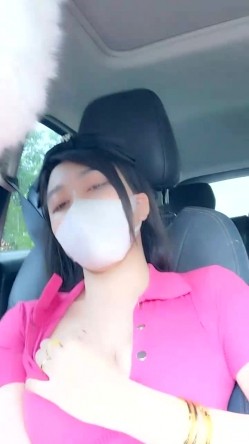 【妖精霍霍】从家中阳台到户外野战，还要车震，极品尤物御姐，美乳白虎，彻底放飞了自我 截图11